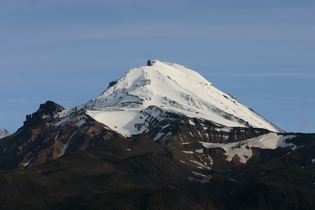 Вулкан Овальная Зимина (вид с севера)